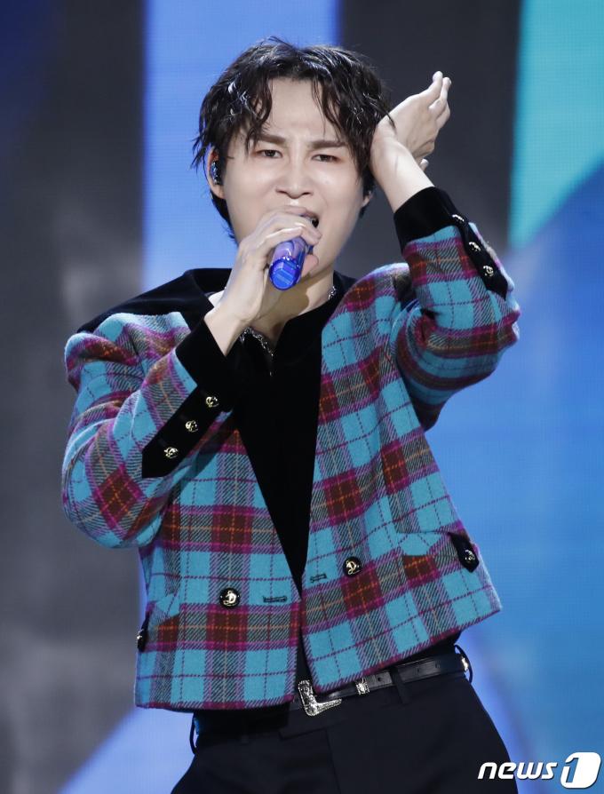 [사진] 김희재, 희욘세의 위엄