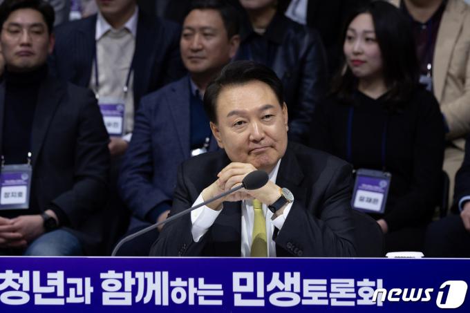 [사진] 청년 목소리 경청하는 윤 대통령