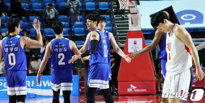 [사진] 서울 SK '승리는 우리의 것'