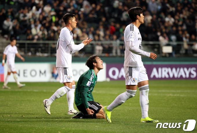 [사진] 송민규 '아쉽다'