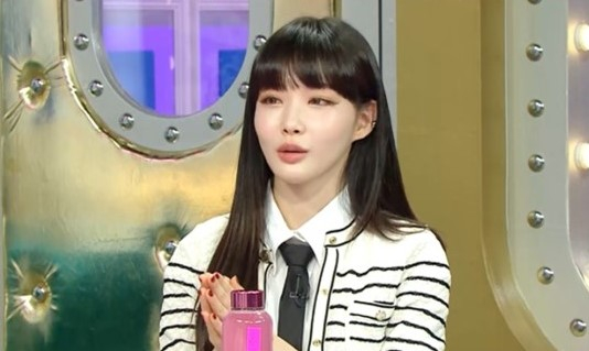 가수 청하가 이번 앨범을 내기 전 연예계 은퇴를 심각하게 고민한 사연을 고백한다. /사진=라디오스타 제공