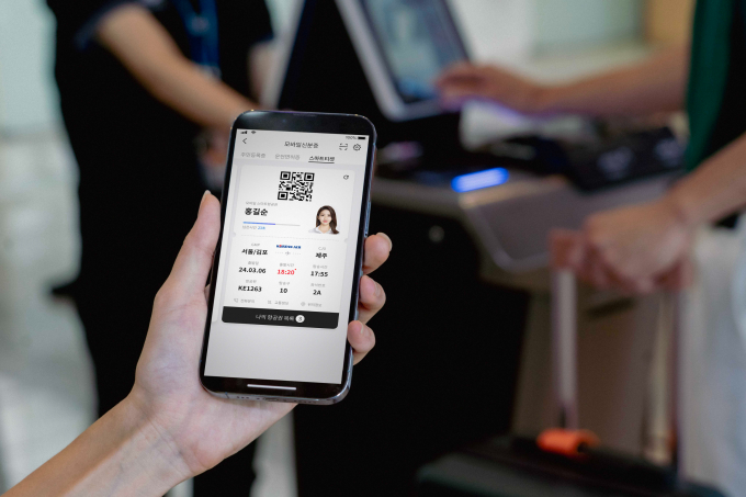 통신 3사(SKT, KT, LG유플러스)와 한국공항공사는 국내선 14개 공항에서 PASS앱으로 신분증과 탑승권을 한번에 인증받는 ‘PASS스마트항공권' 제휴 항공사에 대한항공과 진에어를 새롭게 추가했다고 밝혔다. /사진=통신3사 제공