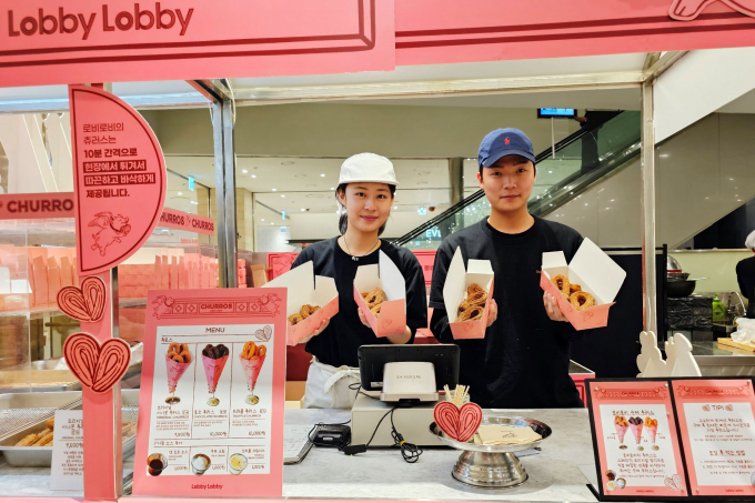 신세계 센텀시티 지하1층에서 오는 21일까지 진행되는 츄러스 브랜드 ‘로비로비’ 팝업 매장/사진=신세계센텀시티