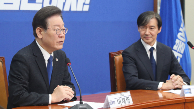 총선을 한달여 앞둔 더불어민주당과 조국혁신당이 '윤석열 정부 심판론'을 외치며 4·10 총선 연대 가능성을 시사했다. 사진은 지난 5일 오전 서울 여의도 국회에서 열린 조국 조국혁신당 대표와의 접견에서 발언하는 모습. /사진=뉴스1