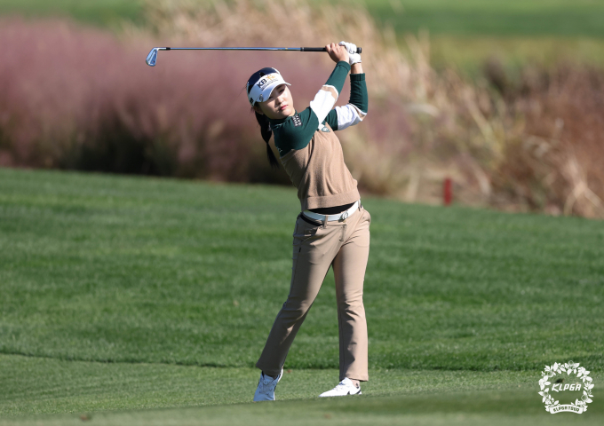 지난 시즌 KLPGA 투어 대상, 상금, 최저타수상을 받은 이예원의 경기 모습. /사진= KLPGA