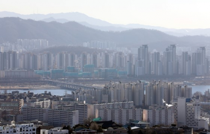 지난해 전국에서 집합건물(아파트·오피스텔·다세대·상가 등)을 매입한 외국인 수는 1만2027명으로 전체 매수인(98만9875명)의 1.215%에 해당하는 수치다. /사진=뉴스1