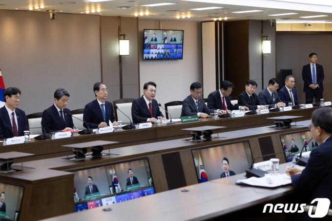 [사진] 윤 대통령, 제2차 늘봄학교 범부처 지원본부 회의 주재