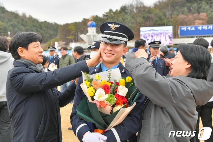 [사진] 제72기 공군사관생도 졸업 및 임관식 '166명 임관'