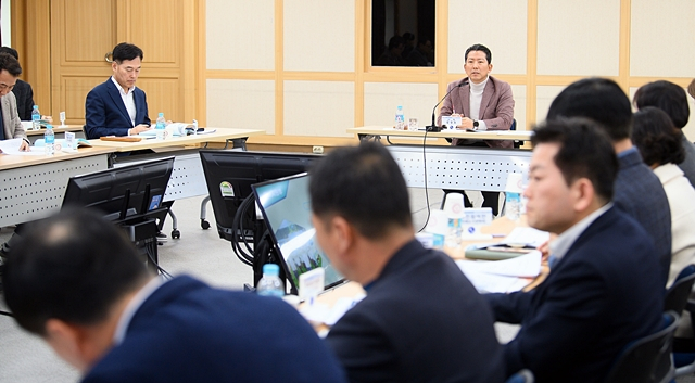 김장호 구미시장 주재로 제62회 경북도민체육대회 준비상황 보고회가 열리고 있다./사진제공=경북 구미시