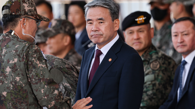 고위공직자범죄수사처(공수처)가 해병대 채상병 사망사건 과정에서 수사외압 의혹을 수사하기 위해 이종섭 전 국방부 장관을 소환 조사했다. 사진은 지난해 9월 국군의 날 기념식에 참석한 이 전 장관. /사진=뉴스1