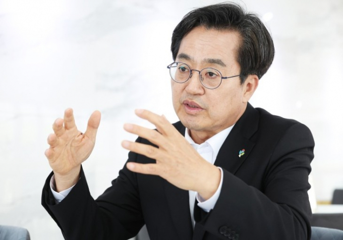 김동연 경기지사가 더불어민주당의 공천 갈등에 대해 생각을 밝히고 있다. / 사진=머니S DB