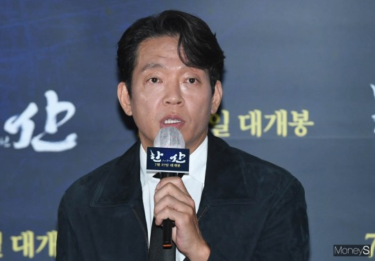 배우 박지환이 늦은 결혼식을 올린다. 사진은 지난 2022년 서울 송파구 롯데시네마 월드타워에서 열린 영화 '한산 : 용의 출현'(감독 김한민) 언론시사회 및 간담회에 참석한 배우 박지환. /사진=장동규 기자