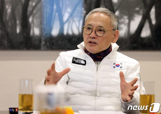 [사진] 소규모 관광단지 제도 도입 논의하는 유인촌 장관