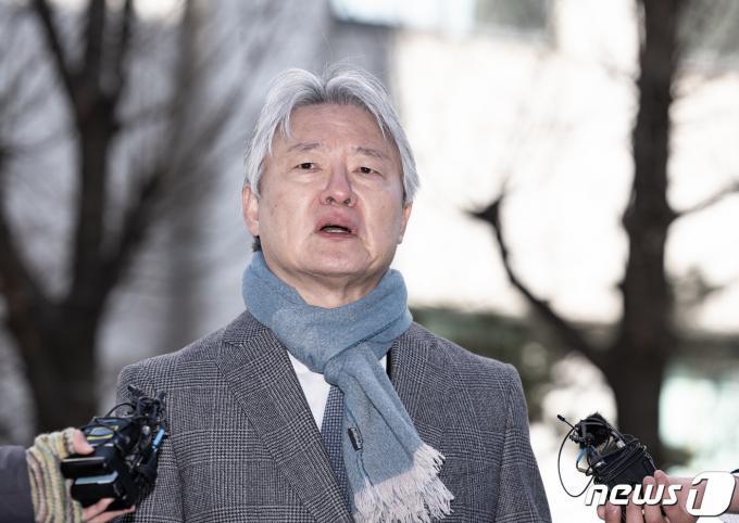 [사진] 노환규 전 의사협회장 '경찰 조사 출석'