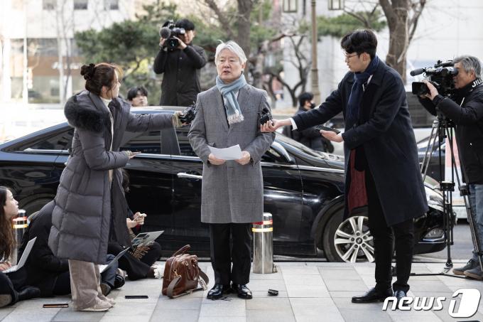 [사진] 노환규 전 의사협회장, 경찰 조사 출석