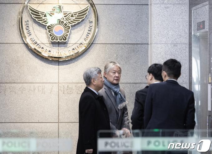 [사진] 노환규 전 의사협회장 '경찰 조사 위해'