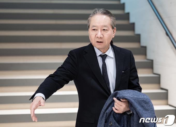 [사진] 비대위 제3차 회의 참석하는 주수호 홍보위원장