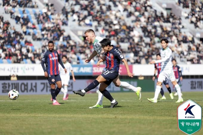 수원FC의 공격수 이승우.(한국프로축구연맹 제공)