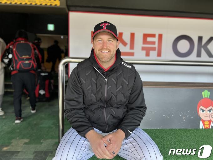LG 트윈스의 새 외국인 투수 디트릭 엔스는 국내 첫 등판 경기에서 강렬한 인상을 남겼다. 2024.03.09/뉴스1 ⓒ News1 이상철 기자