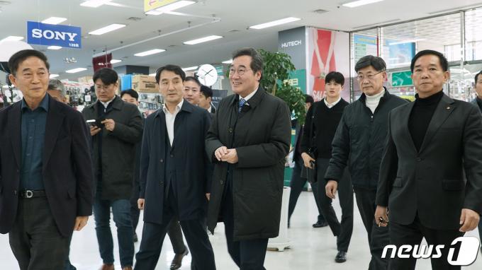 [사진] 이낙연 공동대표, 교통가족과의 간담회