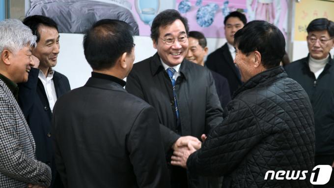[사진] 이낙연 공동대표 '교통가족과의 간담회'