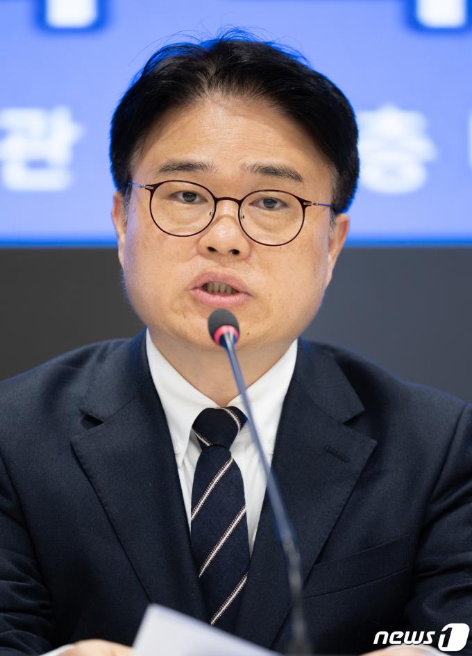 [사진] 임현택 후보, 제42대 대한의사협회 회장선거 후보자 토론회 발언