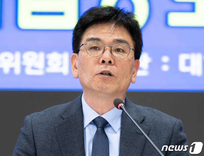 [사진] 정운용 후보 '대한의사협회장 선거 후보자 토론회 참석'