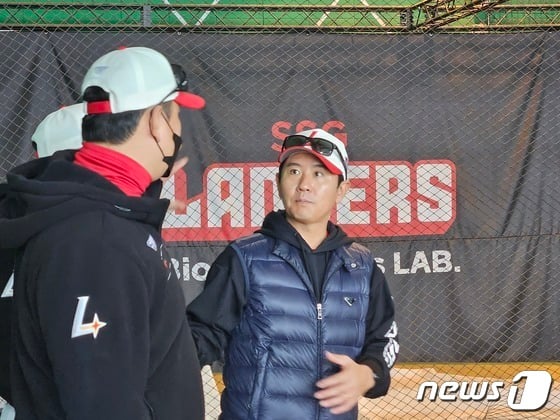 SSG 랜더스 퓨처스팀이 대만에서 진행된 스프링캠프를 마쳤다. 사진은 손시헌 SSG 랜더스 2군 감독. (SSG 제공)