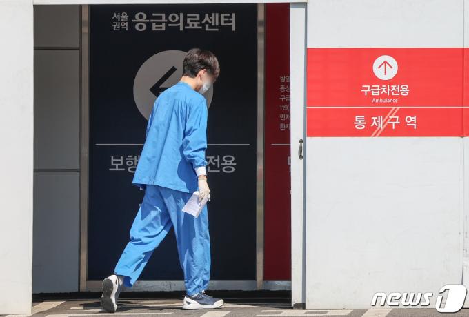 [사진] 전공의 집단휴진 20일째 지속