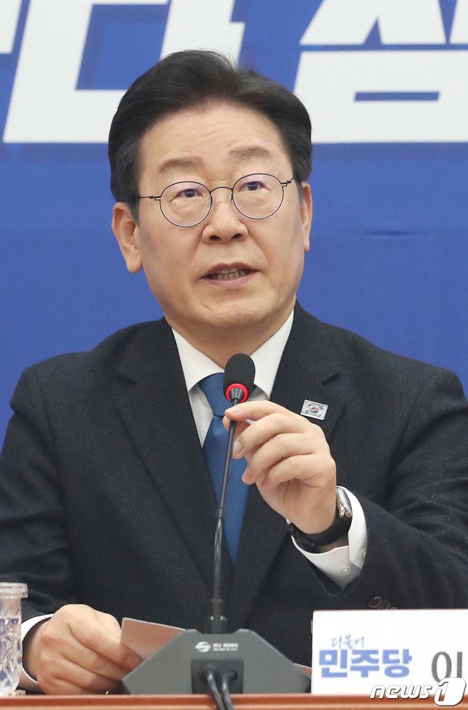 [사진] 발언하는 이재명 대표