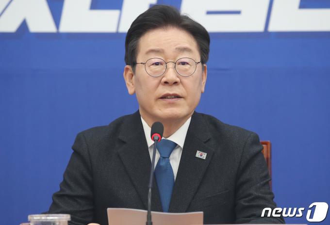 [사진] 이재명 대표 '혁신 공천 완수 '필사즉생의 이기는 선거전 시작할 것'