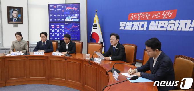 [사진] 기자회견 갖는 이재명 대표