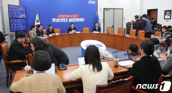 [사진] 기자회견 갖는 이재명 대표