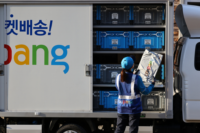 쿠팡의 로켓배송 가능지역이 계속해서 늘어나고 있다. 사진은 쿠팡의 배송차량. /사진=쿠팡