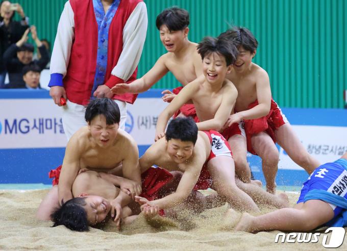 [사진] '우리가 바로 어린이 장사'
