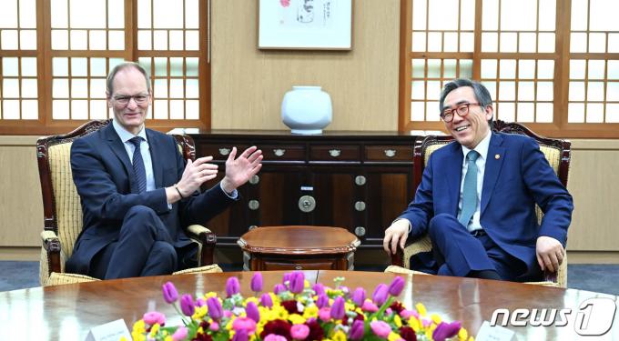 [사진] 토마스 바거 독일 외교부 사무차관 접견한 조태열 장관