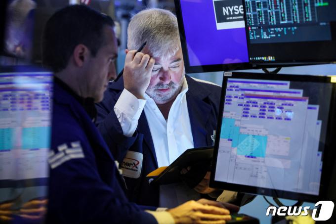 NYSE 트레이더들. ⓒ 로이터=뉴스1