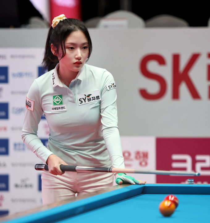 한지은이 ‘SK렌터카 제주특별자치도 LPBA 챔피언십 2024’ 32강 조별리그 2차전에서도 승리하며 16강 진출에 유리한 고지를 점령했다. /사진=LPBA 제공