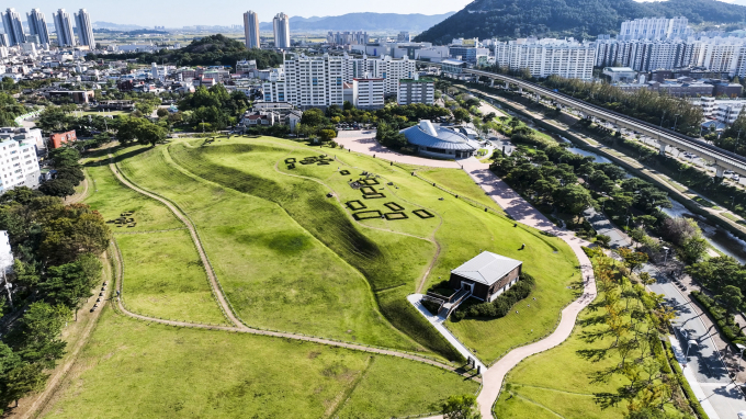 김해 대성동고분군 전경/사진=김해시