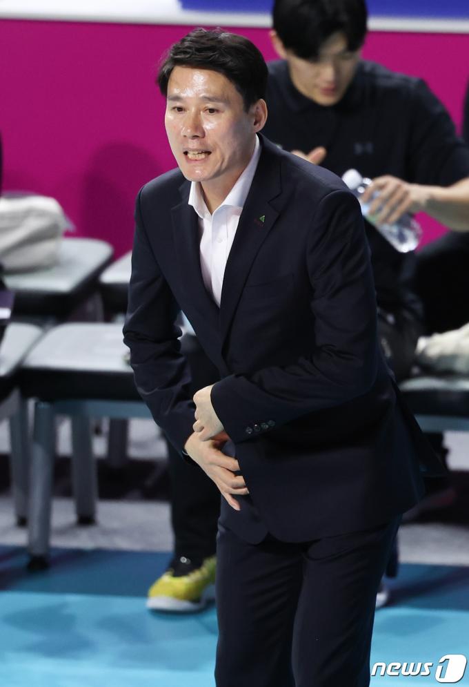 정규리그 1위를 눈앞에 둔 강성형 현대건설 감독. /뉴스1 DB ⓒ News1 허경 기자