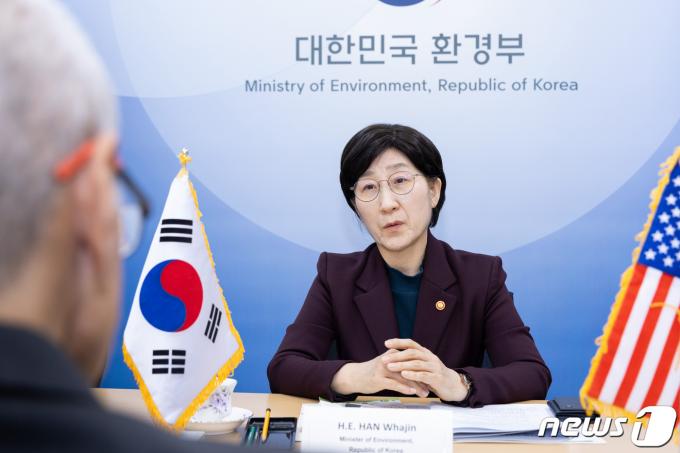 [사진] 한화진 장관, 존 포데스타 미국 대통령 국제기후정책 선임고문 접견