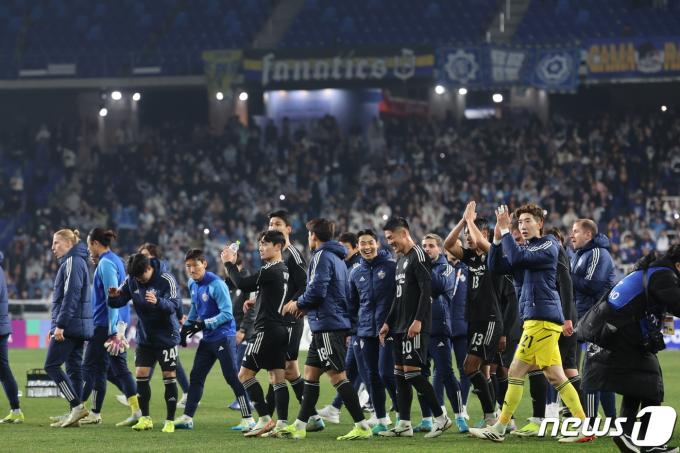 [사진] 울산, 현대가 라이벌 전북 1대0 제압…ACL 4강 진출
