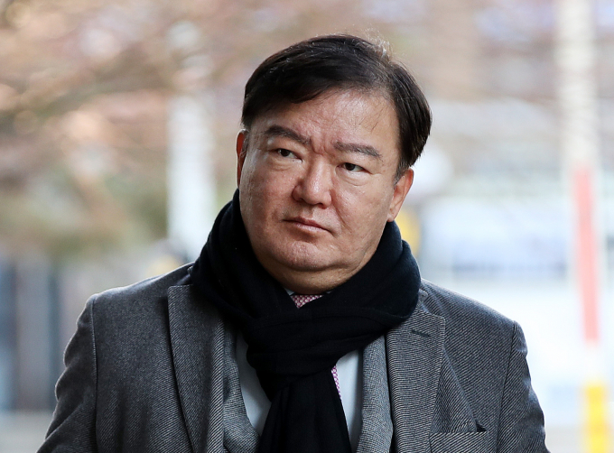 지난 12일 공천 배제 된 민경욱 전 국민의힘 의원이 탈당 후 새 정당을 추진하겠다고 전했다. 사진은 민 전 의원이 지난해 1월30일 서울 양천구 남부지법에서 열린 자유한국당 패스트트랙 사건 공판에 출석하는 모습. /사진=뉴스1