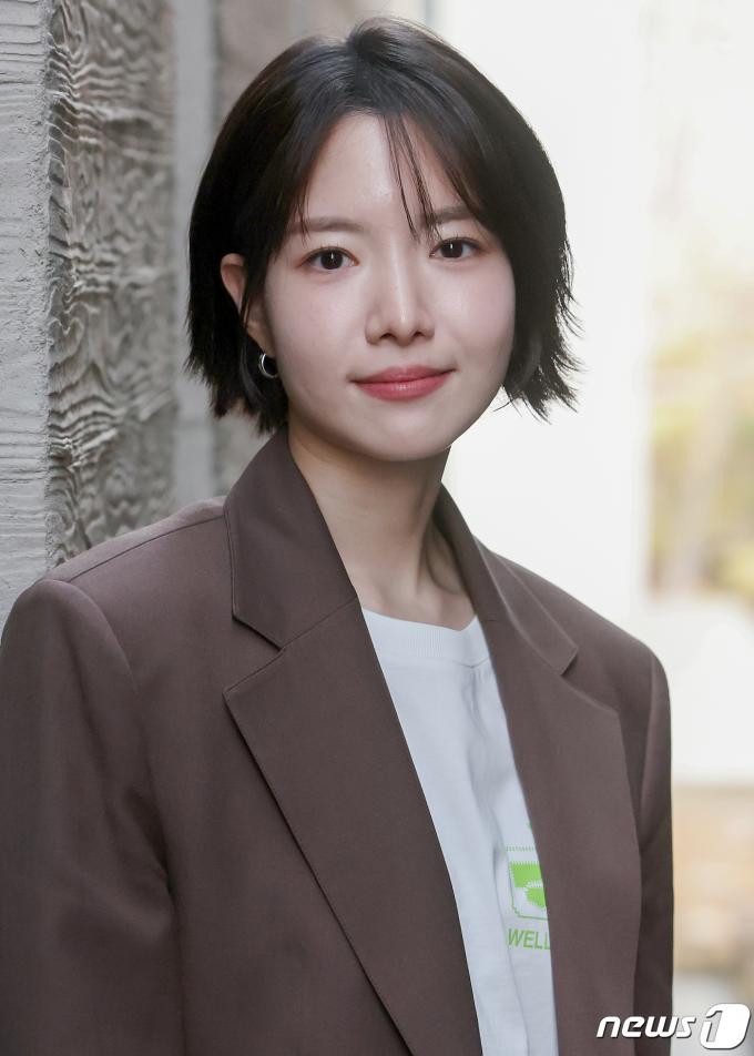탤런트 하승리가 서울 강남구 논현로 애니원에프앤씨에서 뉴스1과 인터뷰에 앞서 포즈를 취하고 있다. 하승리는 최근 종영한 KBS 2TV 대하드라마 '고려거란전쟁'에서 원성왕후 역을 맡아 열연을 펼쳤다. 2024.3.13/뉴스1 ⓒ News1 김진환 기자