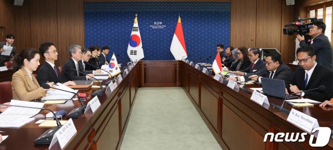 김홍균 외교부 제1차관이 13일 서울 종로구 외교부 청사에서 열린 제2차 한-인니 차관급 전략대화에서 모두발언을 하고 있다. 2024.3.13/뉴스1 ⓒ News1 허경 기자