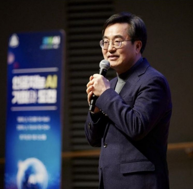 김동연 경기도지사가 12~13일 이틀간 열린 기회혁신 포럼 '경기도를 바꾸는 시간' 행사가 끝난 뒤 SNS를 통해 소감을 올리고 "세상의 변화를 실감한 순간이었다"고 회고했다./ 사진=김동연 경기도지사 인스타그램 캡처