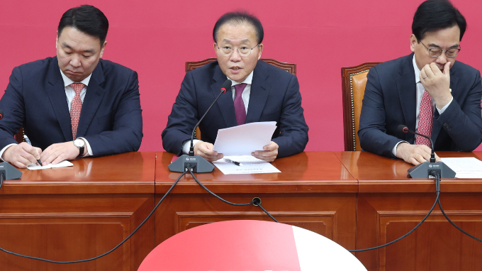 윤재옥 국민의힘 원내대표가 14일 오전 서울 여의도 국회에서 이종섭 주호주 대사가 출국한 것과 관련해 도피가 아니라고 주장했다. 사진은 지난 12일 국회 원내대책회의에서 발언하고 있는 윤 원내대표. /사진=뉴스1 