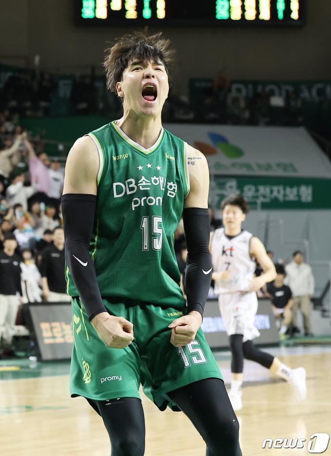 [사진] 포효하는 김종규