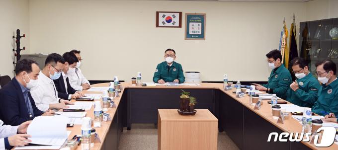 [사진] 대구의료원 방문한 이한경 행정안전부 재난안전관리본부장