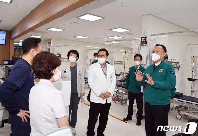 [사진] 대구의료원 방문한 행정안전부 재난안전관리본부장